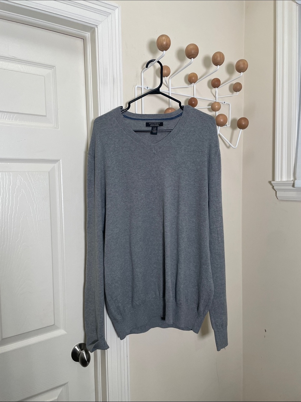 Banana Republic Cashmere Cotton Blend V-Neck Sweater Grey - L